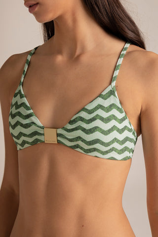 Touché Colombia, Balneaire, Bikini top deportivo verde, Vestido de baño para mujer, Verano, Playa, Vacaciones