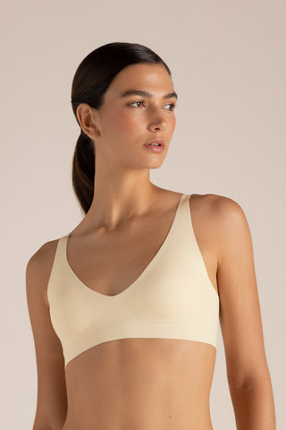 Touché Colombia, Brasier triangular con copas, Lingerie, Ropa interior invisible para mujer, Ropa de descanso