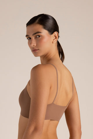 Touché Colombia, Brasier triangular con copas, Lingerie, Ropa de descanso, Ropa interior invisible para mujer.