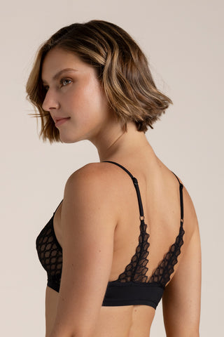 Touché Colombia, Brasier triangular sin copa, Lingerie, Lencería mujer, Ropa interior