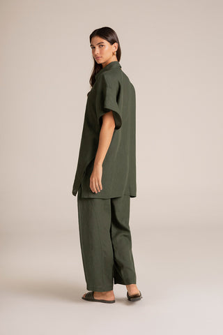 Touché Colombia, Balneaire, Camisa manga corta verde, Pantalón verde, Ropa de playa mujer, Sandalias verde, Verano, Playa, Vacaciones