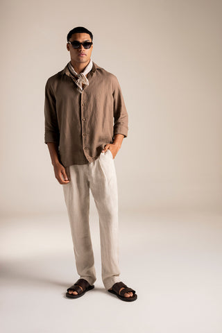Camisa Privé café y Pantalón caqui para hombre- Îlot Colombia, Ropa para playa, Verano,  Gafas, Sandalias, Accesorios hombre