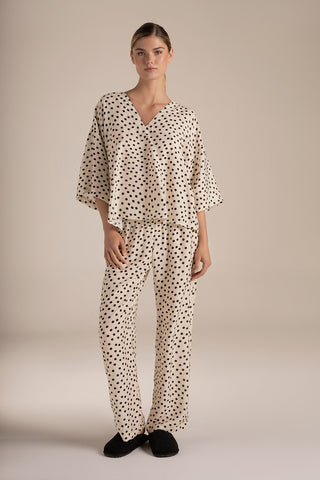 Touché Colombia, Pijama pantalón marfil, Pijamas, Pantuflas, Ropa de descanso para mujer